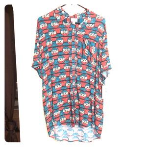 Lularoe men’s USA Michael shirt